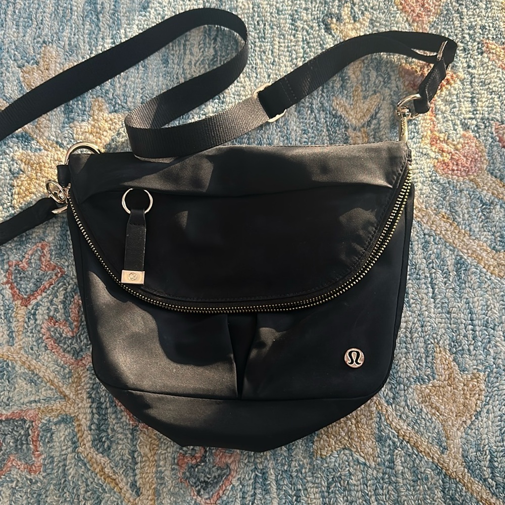 Lulu Lemon purse